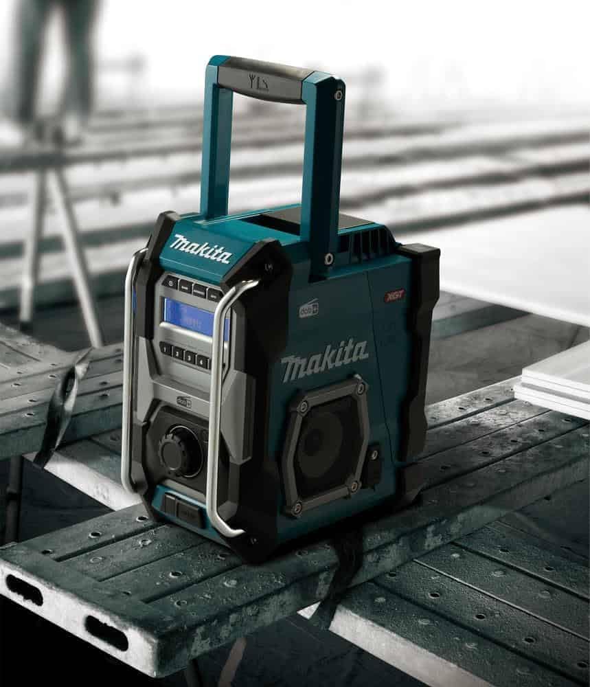 Makita MR003GZ 12V Max / 40V Max Li-ion CXT/LXT/XGT DAB/DAB+ Job Site Radio – Batteries and Charger Not Included