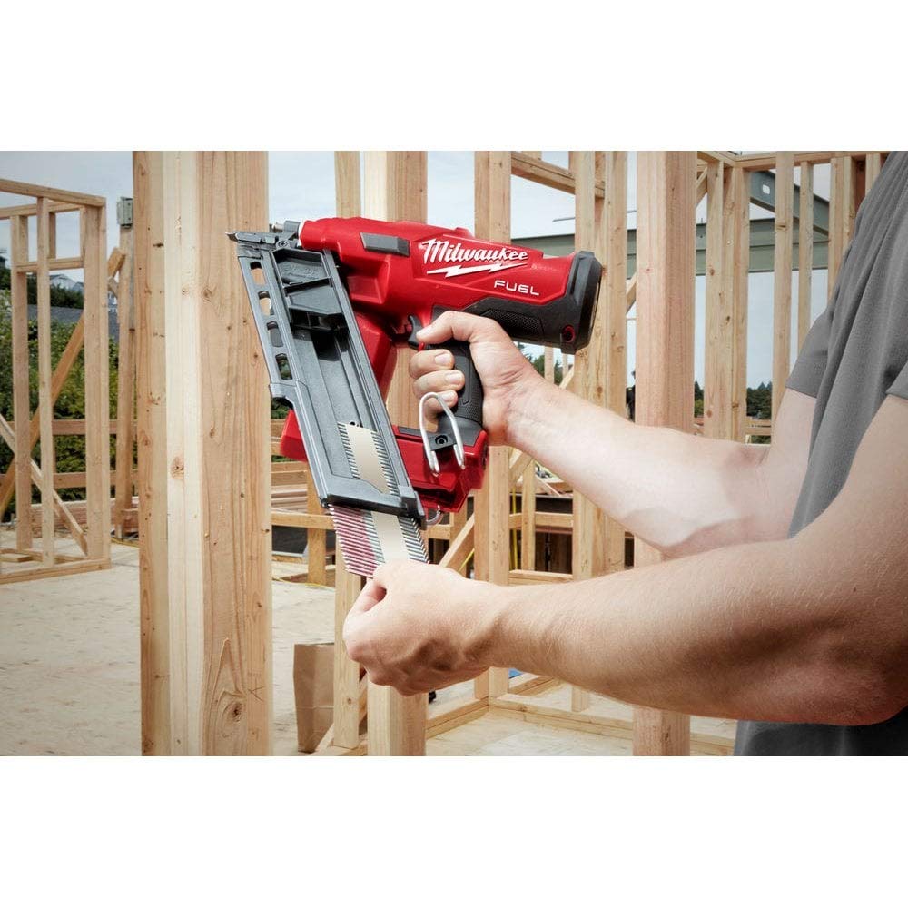 Milwaukee M18FFN-502C 18v Fuel Framing Nailer with 2 x 5.0Ah Batteries and Charger