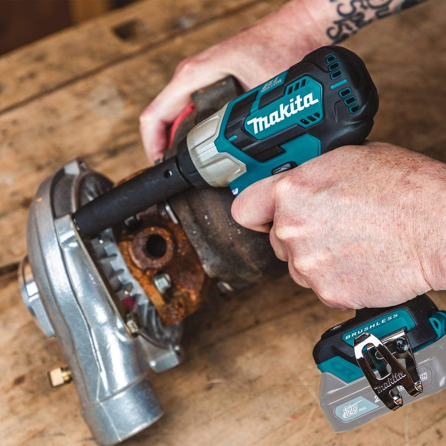 Makita WT06Z 12V max CXT Lithium-Ion Brushless Cordless 1/2" Sq. Drive Impact Wrench, Tool Only