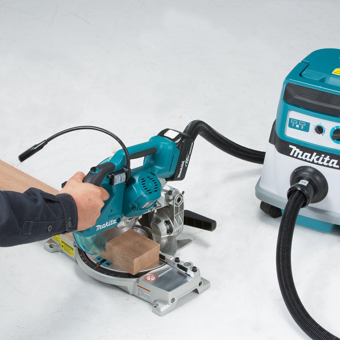 Makita DLS600Z 18V Li-Ion LXT 165mm Brushless Mitre Saw – Battteries and Charger Not Included