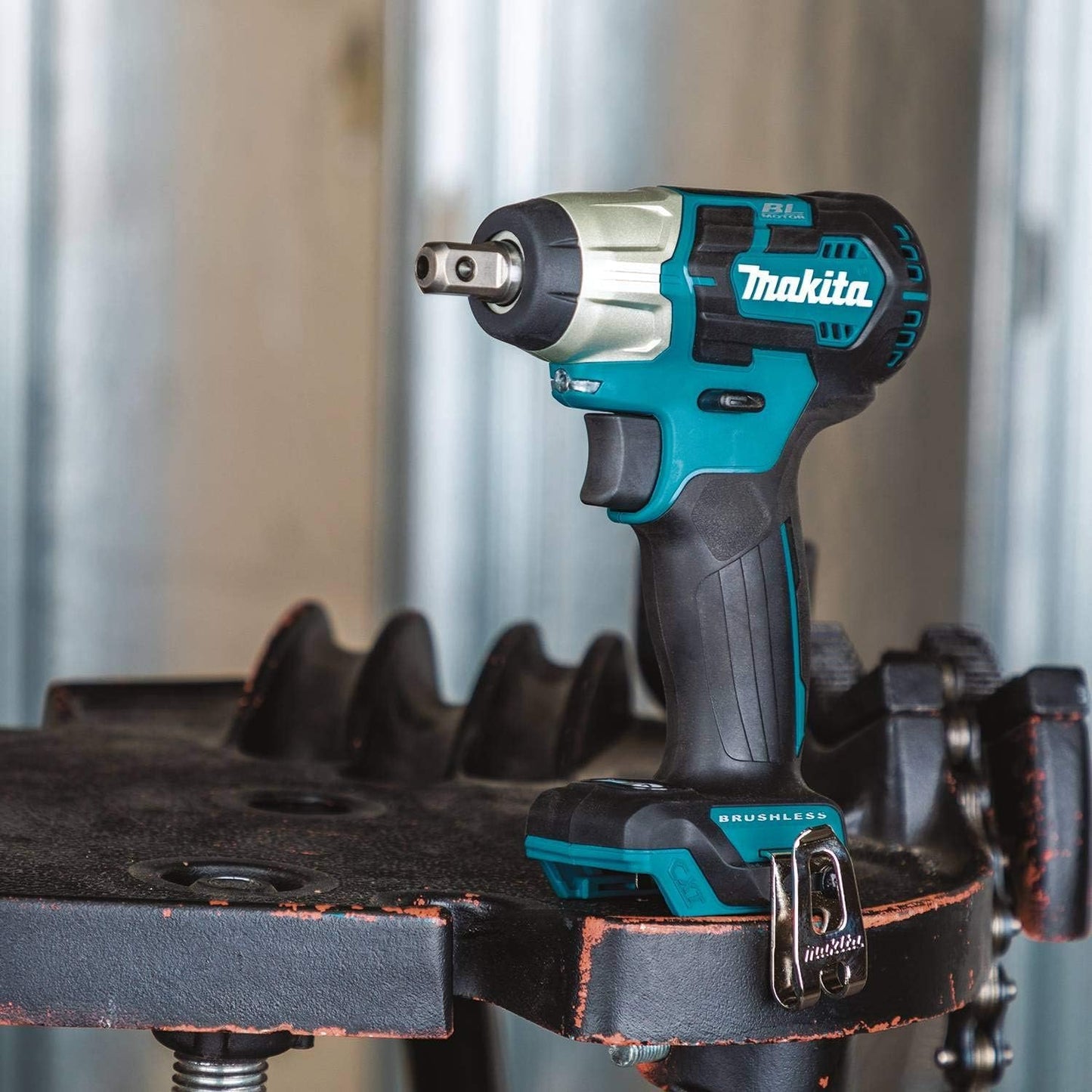 Makita WT06Z 12V max CXT Lithium-Ion Brushless Cordless 1/2" Sq. Drive Impact Wrench, Tool Only