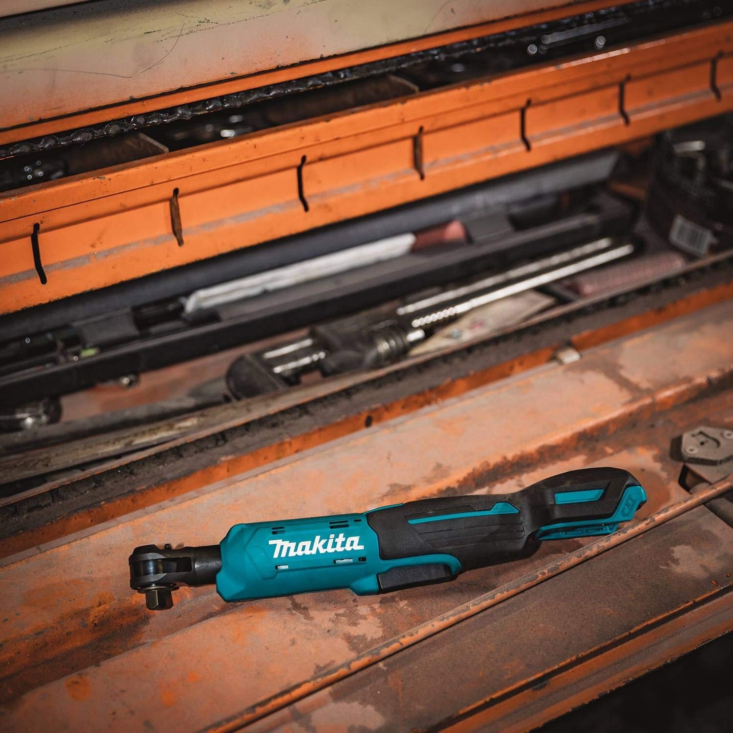 Makita RW01Z 12V max CXT Lithium-Ion Cordless 3/8" / 1/4" Sq. Drive Ratchet, Tool Only