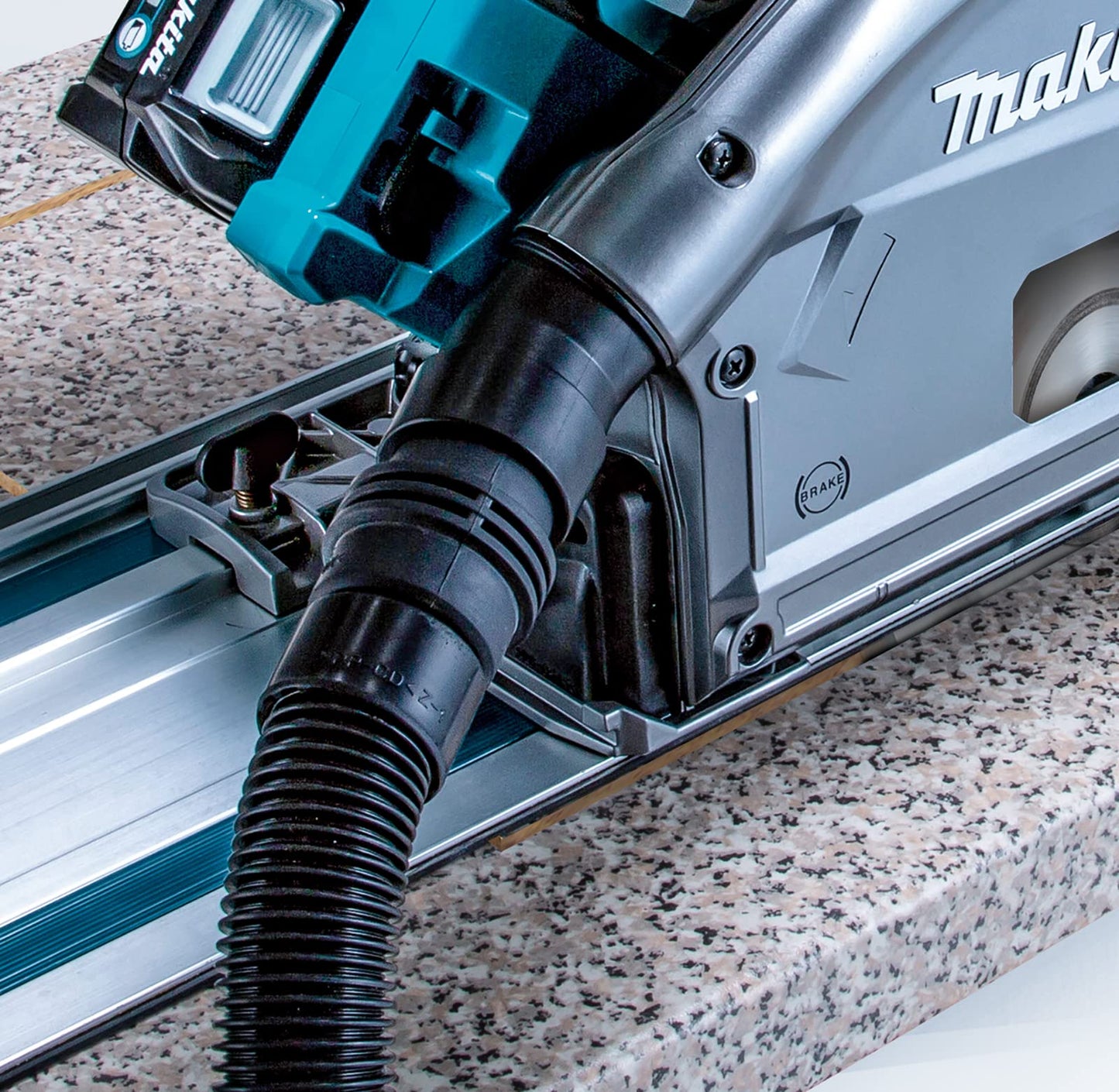 Makita SP001GD202 40V Max Li-ion XGT Brushless 165mm Plunge Saw Complete with 2 x 2.5 Ah Batteries and Charger Supplied in a Tool Bag