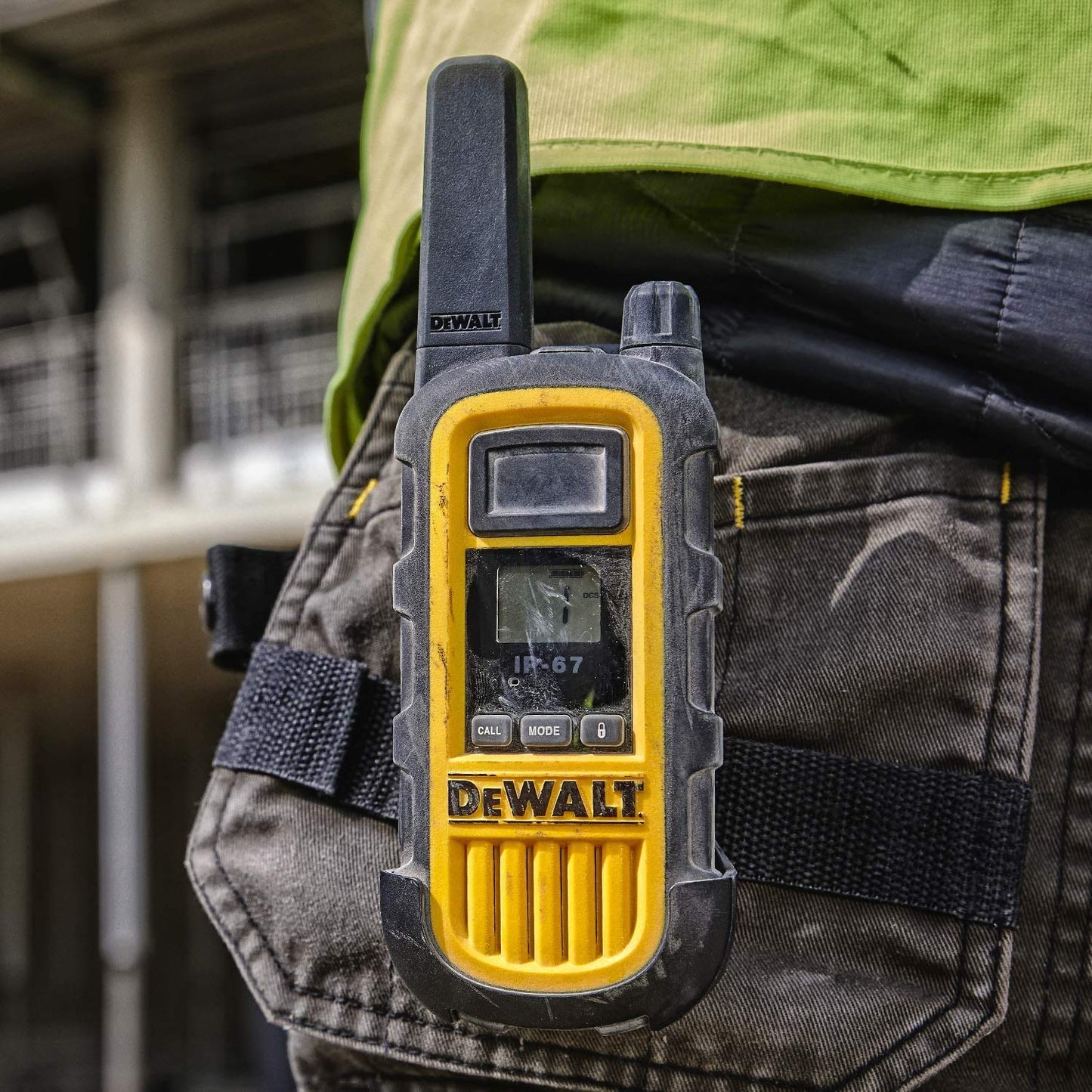 DEWALT DXPMRCH6-800 6 Port Charger for DXPMR800 Walkie Talkie Two-Way Radios - Charges 6 Walkie Talkies simultaneously