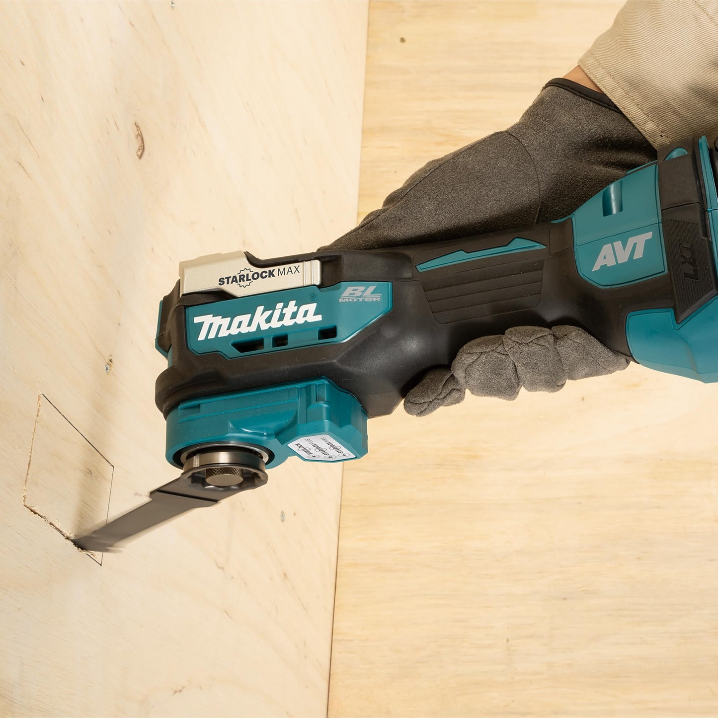 MAKITA DTM52ZJX2 Multifunction Tool 18V LXT (Solo) with MAKPAC Accessory Kit