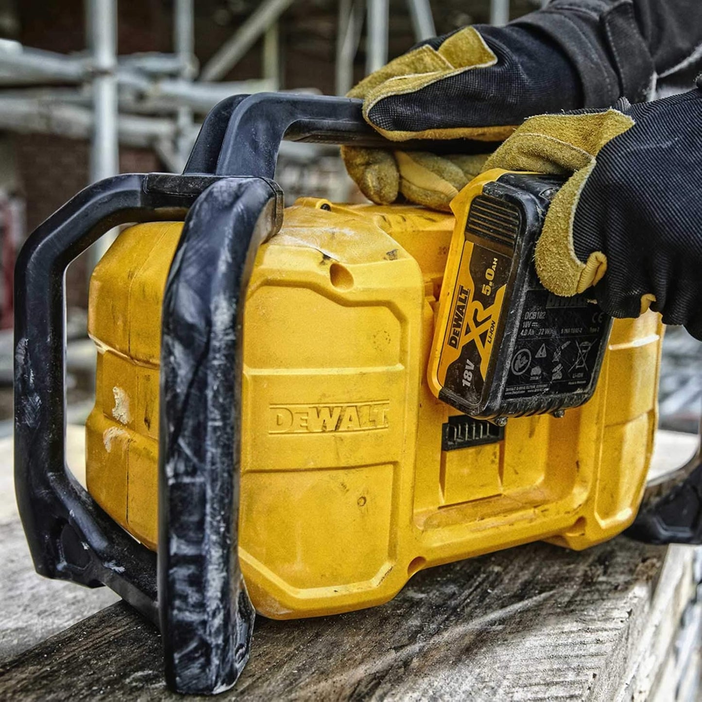 Dewalt DCR029 240v 12-18v XR Flexvolt Bluetooth DAB Digital Radio Compact