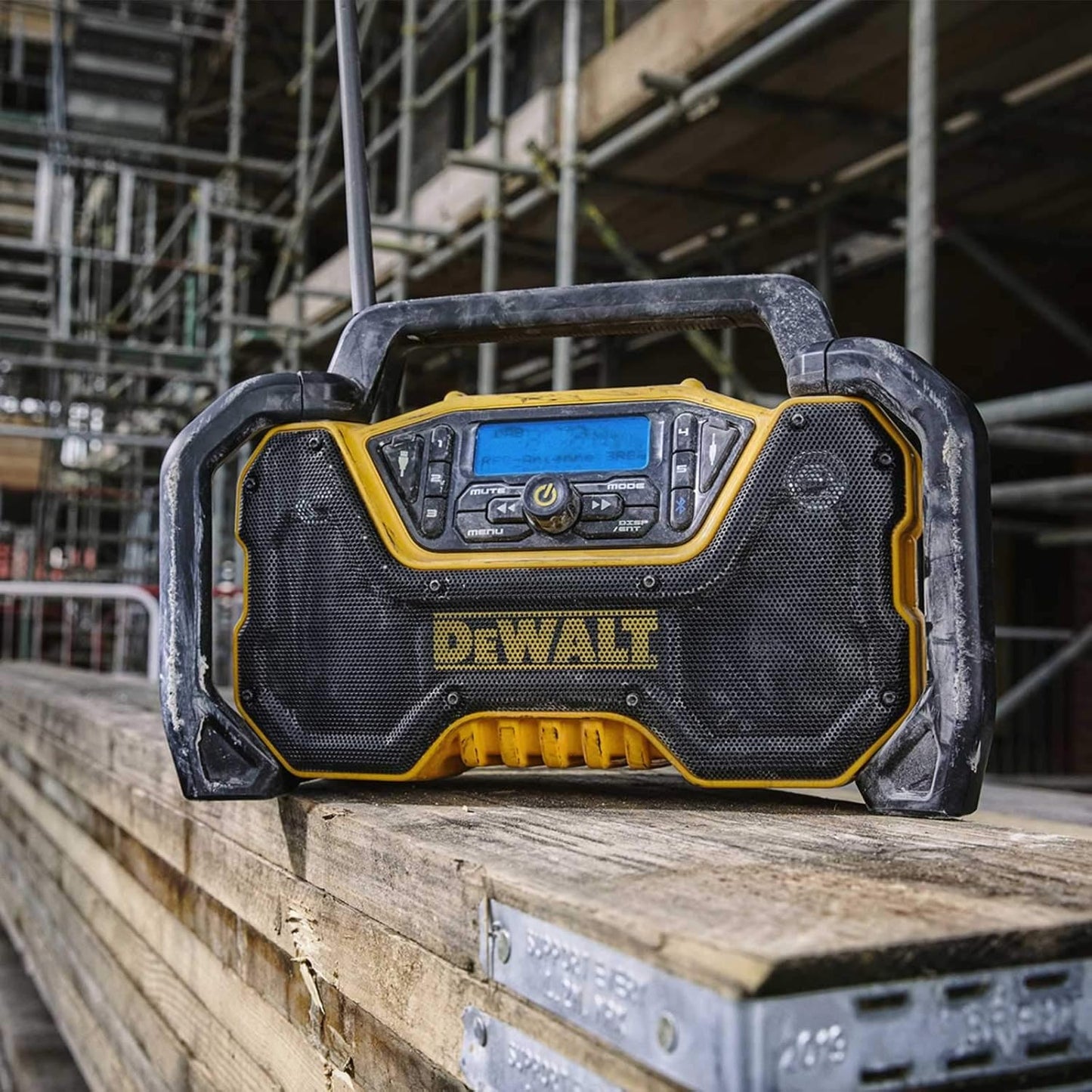 Dewalt DCR029 240v 12-18v XR Flexvolt Bluetooth DAB Digital Radio Compact