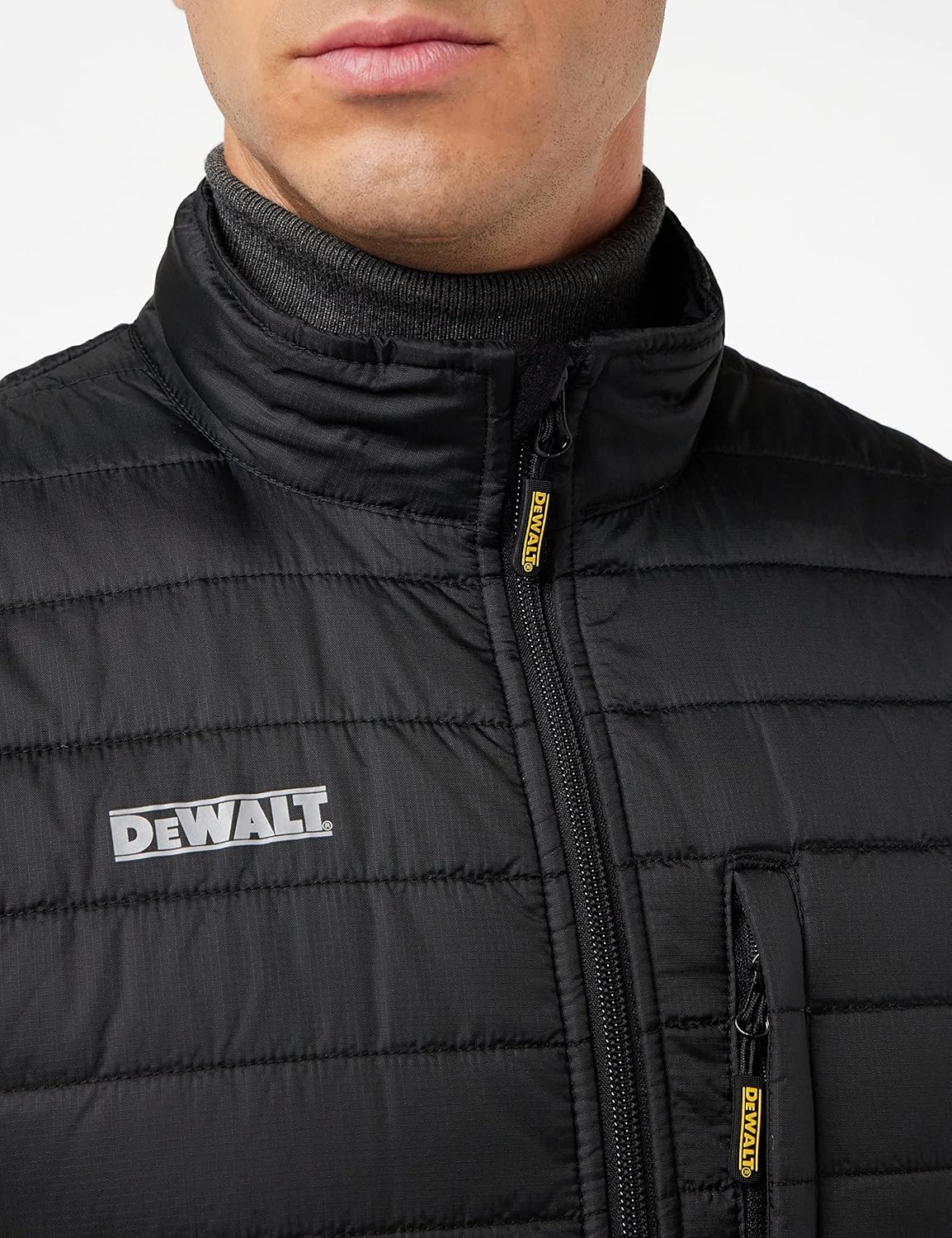 DEWALT Men's Force Slim Fit Gilet, Black, Large & Knitted Beanie Hat - Grey