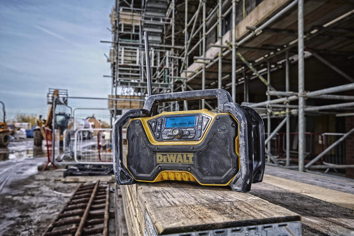 Dewalt XR DCR029 Battery and Mains Radio (DAB+ and FM Stereo Radio, Extremely Robust Casing, with Bluetooth, Digital Display with Backlight, Battery and Charger Not Included)