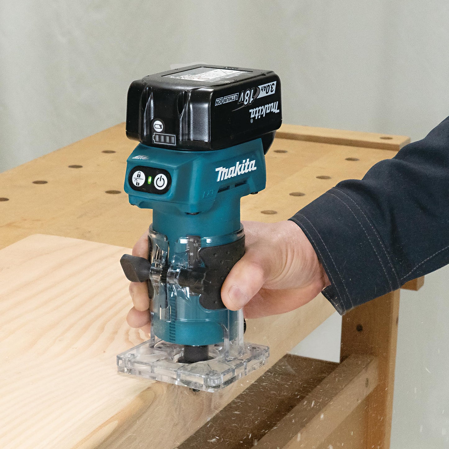 Makita DRT52Z 18V Li-ion LXT Brushless Router/Trimmer, Batteries and Charger Not Included